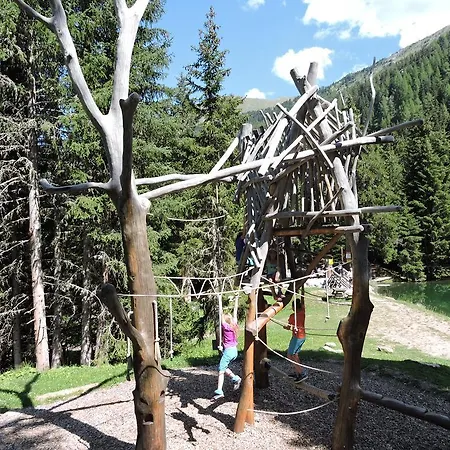 Haus Bergkristall Apartament *